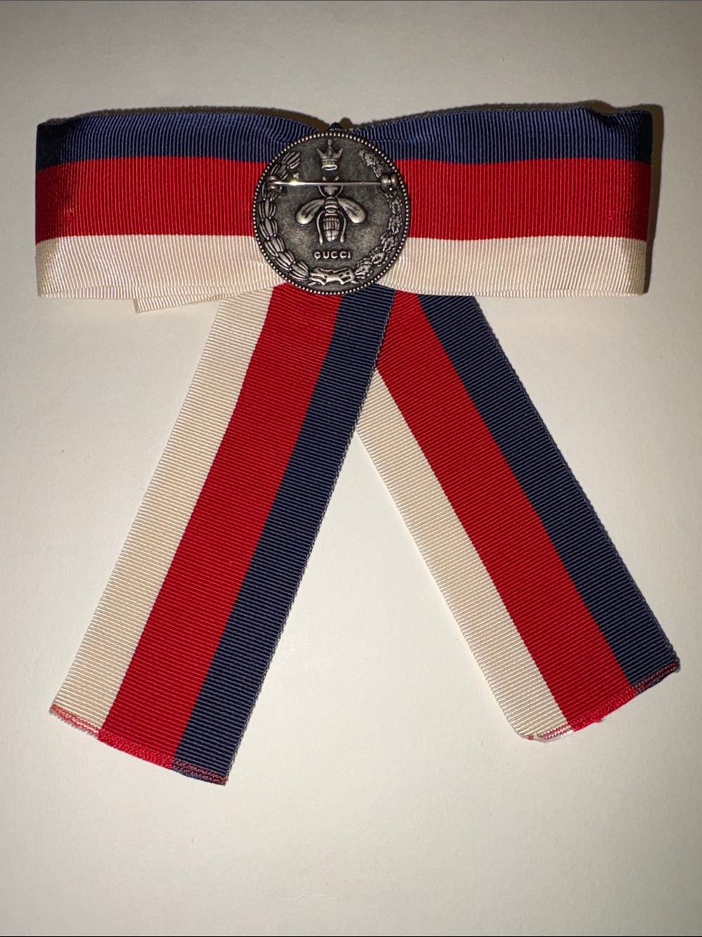 Gucci Web Grosgrain Bow Brooch Red White Blue Bee Medallion Alessandro Michele - Picture 5 of 8